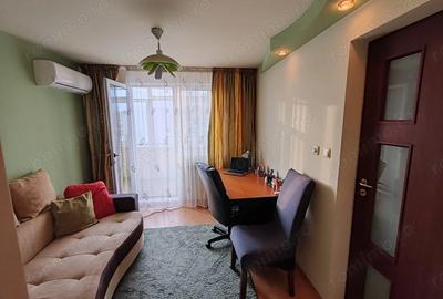 Apartament cu 4 camere decomandat în Micro 20 - 14
