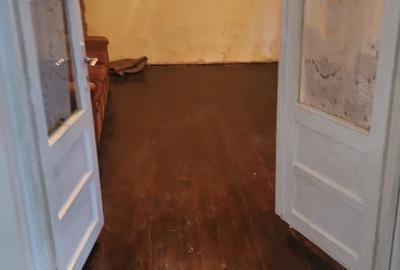 Casă cu 2 camere cu Teren 45 Mp în Central