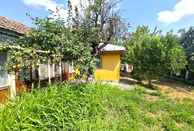 Casă cu 3 camere cu Canalizare în Vulturu - 2