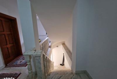 Casă cu 6 camere cu Canalizare în Calea Severinului - 2
