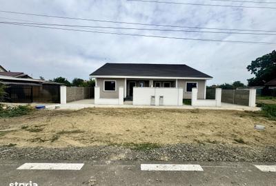 Casă cu 3 camere cu Teren 375 Mp în Săcălaz