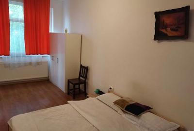 Garsonieră decomandată, mobilată în Baza 3 - 2