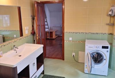 Casă cu 5 camere cu Teren 350 Mp în Șcheia