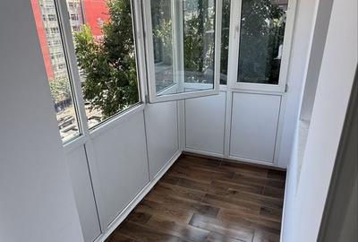 Apartament cu 3 camere decomandat în Ștefan cel Mare