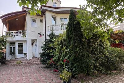 Casă cu 6 camere cu Teren 470 Mp în Gherăiești