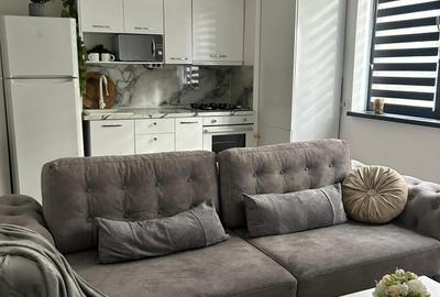 Apartament cu 3 camere decomandat, mobilat în Titan