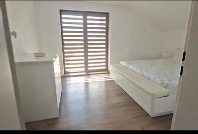 Casă cu 4 camere cu Teren 300 Mp în Central