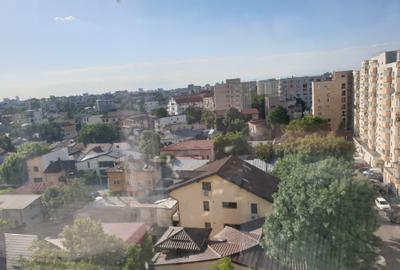 Apartament cu 3 camere decomandat în Decebal - 2