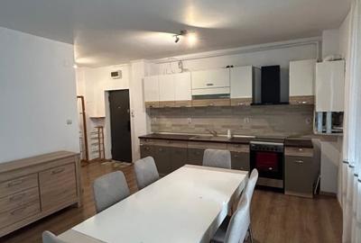 Apartament cu 3 camere decomandat, mobilat în Republicii
