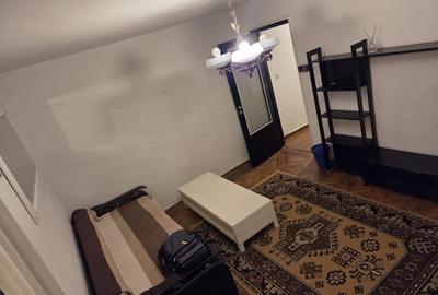 Apartament cu 2 camere semidecomandat, mobilat în Micro 9