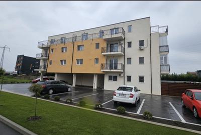 Apartament cu 2 camere decomandat în Popești-Leordeni
