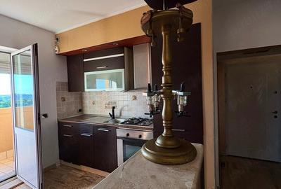 Apartament cu 3 camere semidecomandat în Nord - 2