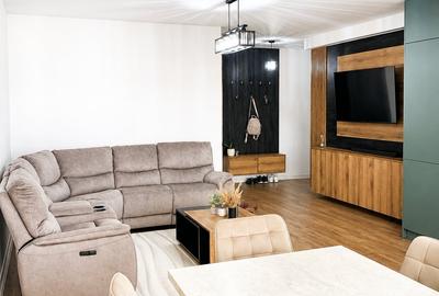 Apartament cu 3 camere semidecomandat, mobilat în Florești
