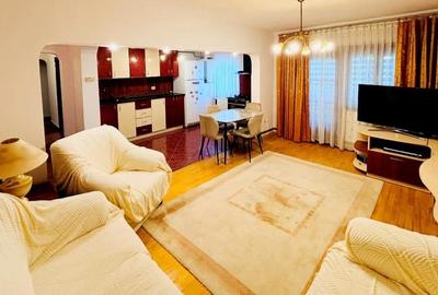 Apartament cu 4 camere decomandat, mobilat în Central