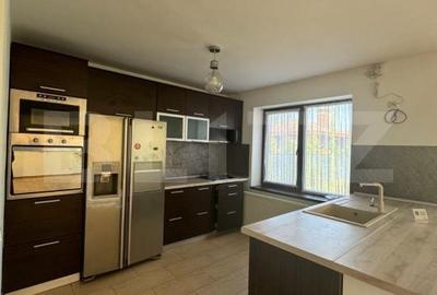 Casă cu 6 camere cu Teren 1654 Mp în Aninoasa - 4