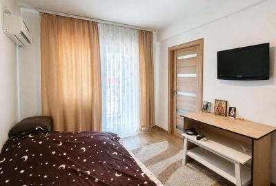 Garsonieră decomandată în Roșu
