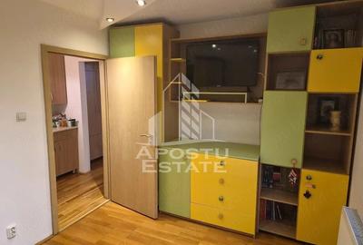 Apartament cu 2 camere decomandat în Girocului