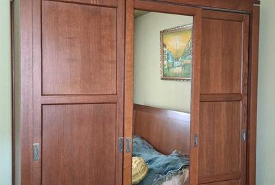 Apartament cu 3 camere decomandat în Steaua