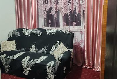 Apartament cu 4 camere semidecomandat în Central