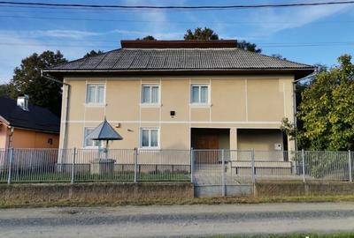 Casă cu 5 camere în Central - 2