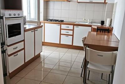 Apartament cu 4 camere în Unirii