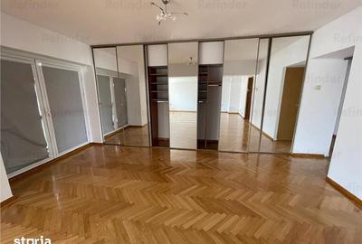 Apartament cu 3 camere decomandat în Centrul Civic - 10