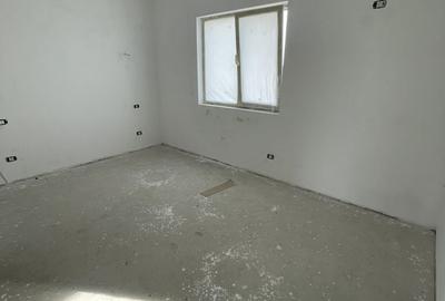 Casă cu 4 camere cu Teren 400 Mp în Domnești - 13