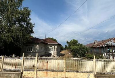 Casă cu 4 camere în Ogrezeni