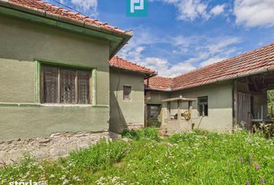 Casă cu 3 camere cu Teren 2000 Mp în Gurahonț