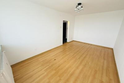 Apartament cu 3 camere decomandat în Șagului