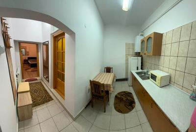 Garsonieră decomandată în Central - 2