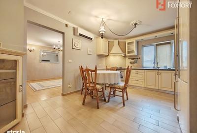 Apartament cu 3 camere decomandat în Girocului