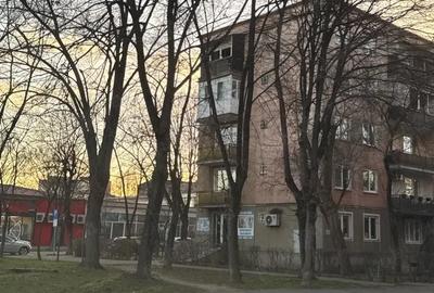 Apartament cu 3 camere decomandat în Central - 1