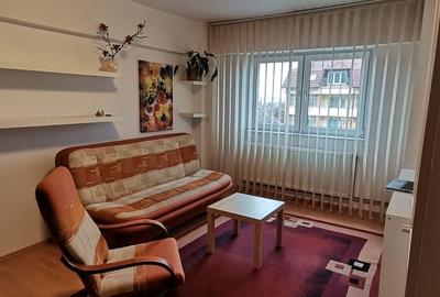 Apartament cu 2 camere decomandat în Centrul Civic