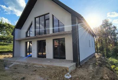 Casă cu 4 camere în Bran - 3