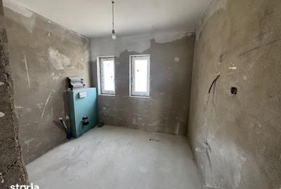 Casă cu 5 camere cu Teren 270 Mp în Fratelia