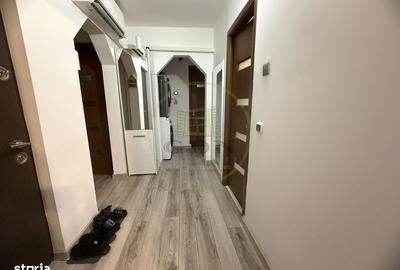 Apartament cu 3 camere decomandat în Craiovița Nouă