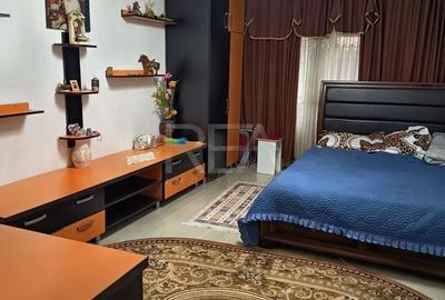 Apartament cu 3 camere decomandat în Ulmi - 1