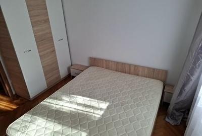 Apartament cu 3 camere nedecomandat în Apusului