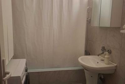 Apartament cu 2 camere decomandat în Lacul Tei