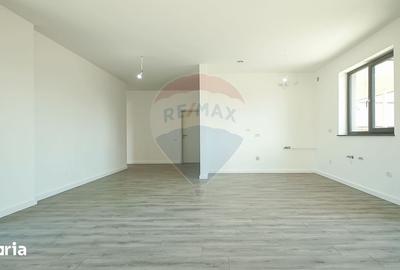 Casă cu 5 camere cu Teren 657 Mp în Florilor - 14