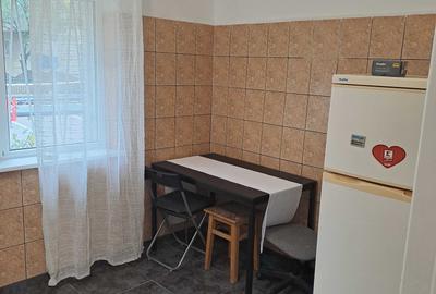 Garsonieră decomandată în 13 Septembrie
