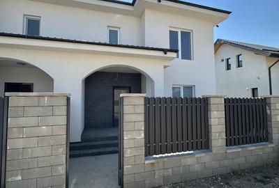 Duplex cu 4 camere cu Canalizare în Vârteju - 1