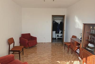 Apartament cu 3 camere circular în Astra - 4