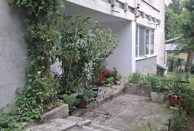 Apartament cu 3 camere decomandat în Cetatea - 2