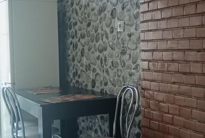 Apartament cu 2 camere decomandat în Decebal