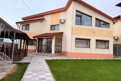 Casă cu 5 camere cu Canalizare în Palazu Mare - 10
