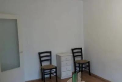 Spațiu comercial, de 24 mp, în Central