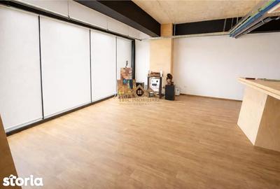 Spațiu comercial, de 187 mp, în Central - 4