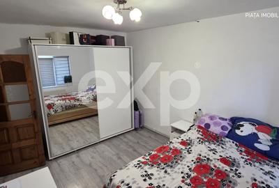 Apartament cu 2 camere decomandat, mobilat în Micro 4 - 2